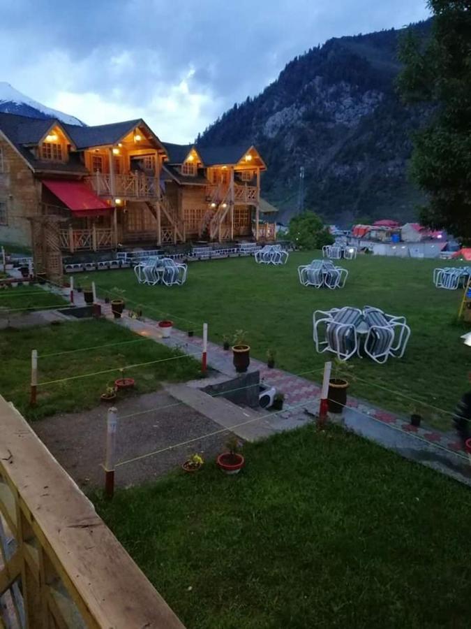 Swiss Wood Cottages Naran Esterno foto