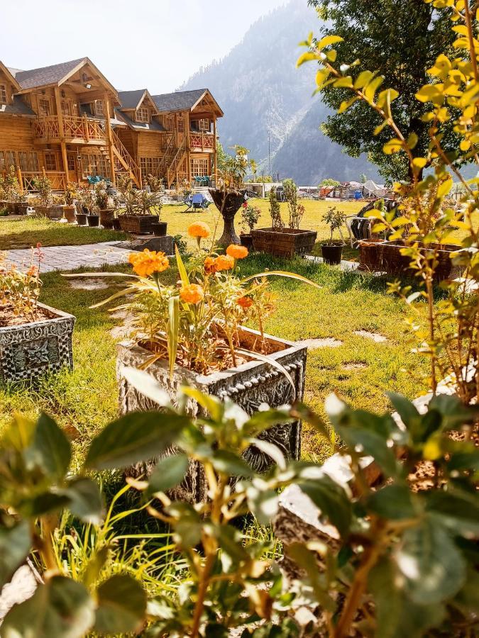 Swiss Wood Cottages Naran Esterno foto